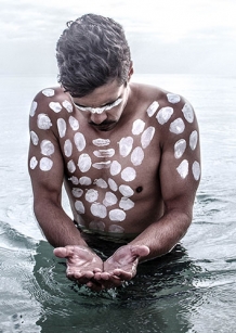 :	The	Fighting	Gunditjmara	Warrior.	Photograph	by	Tim	Kanoa	(2014).